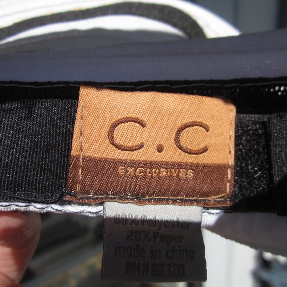 CC Exclusive Butterfly Split Sun Hat - Picture 3 of 3